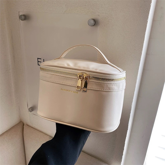 COSMETICS BAG